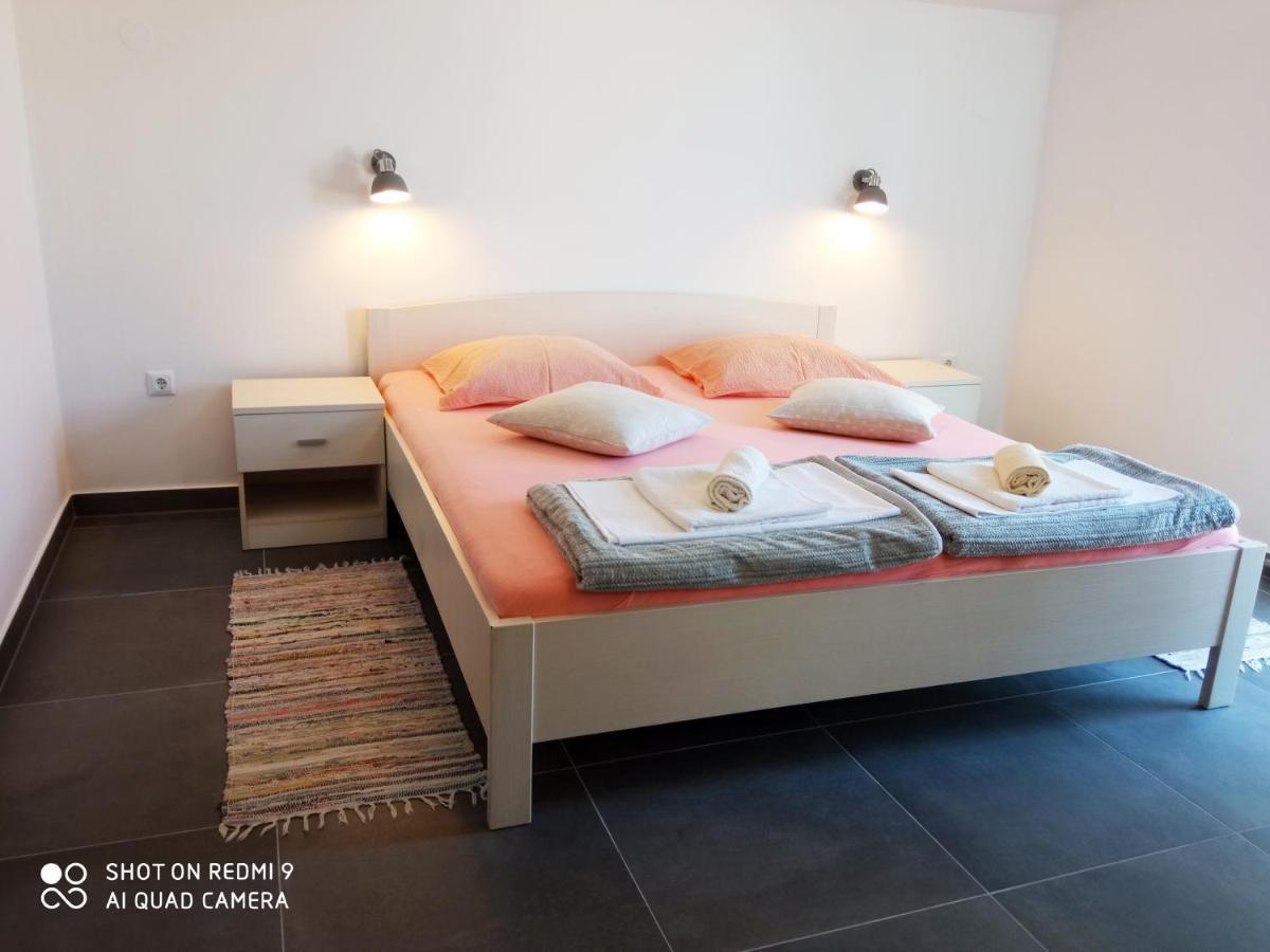 Guesthouse Kod Irene Gradac  Exterior photo